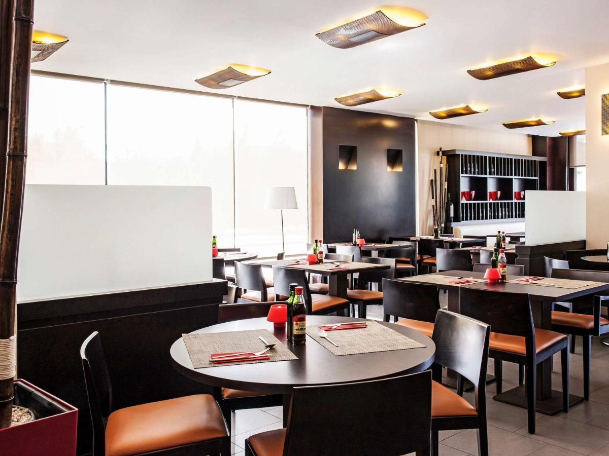 Ibis Barcelona Molins De Rei Hotel Kültér fotó