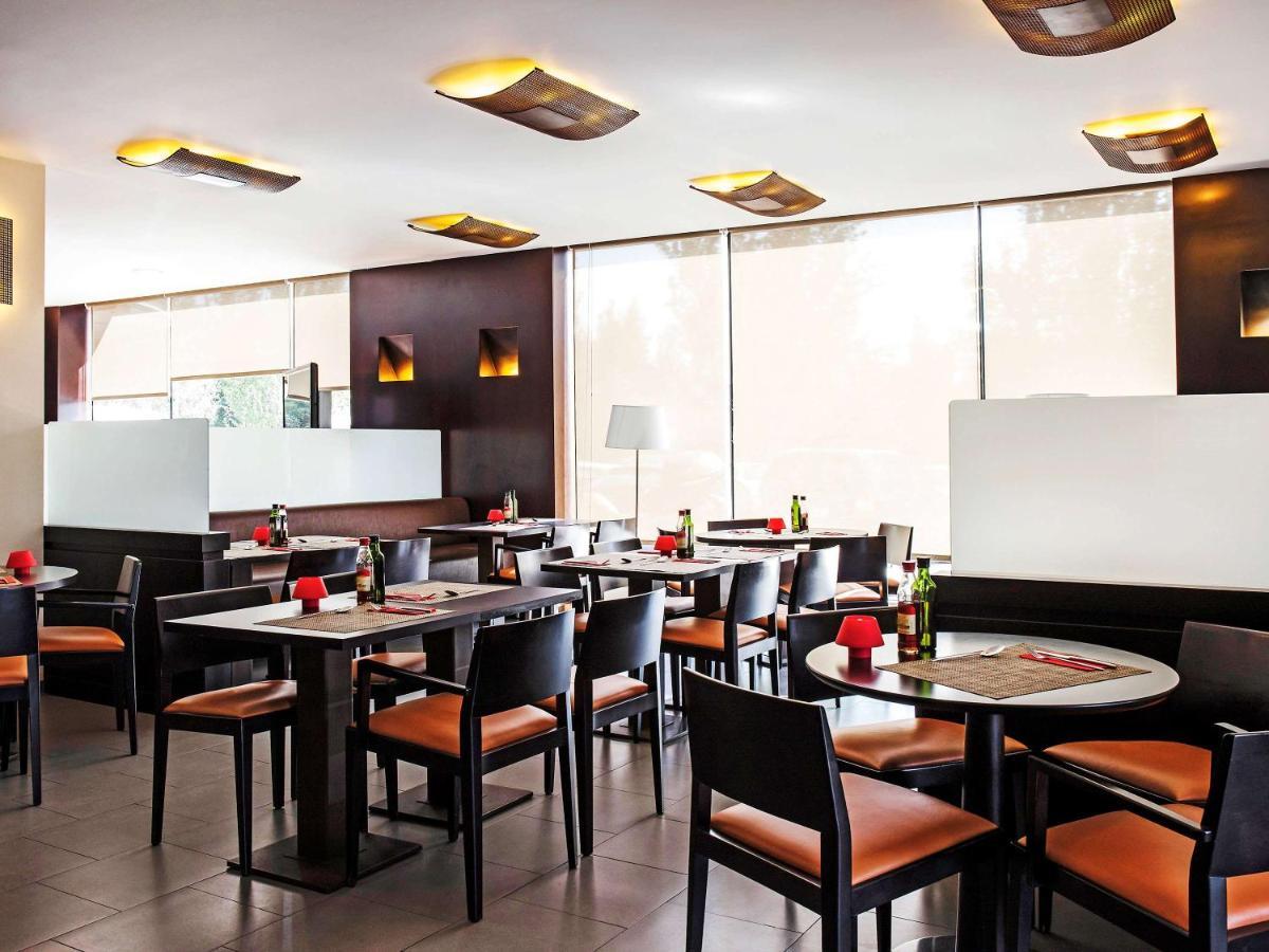 Ibis Barcelona Molins De Rei Hotel Kültér fotó