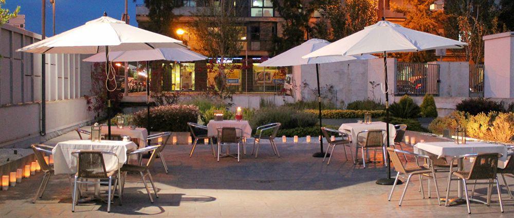 Ibis Barcelona Molins De Rei Hotel Kültér fotó