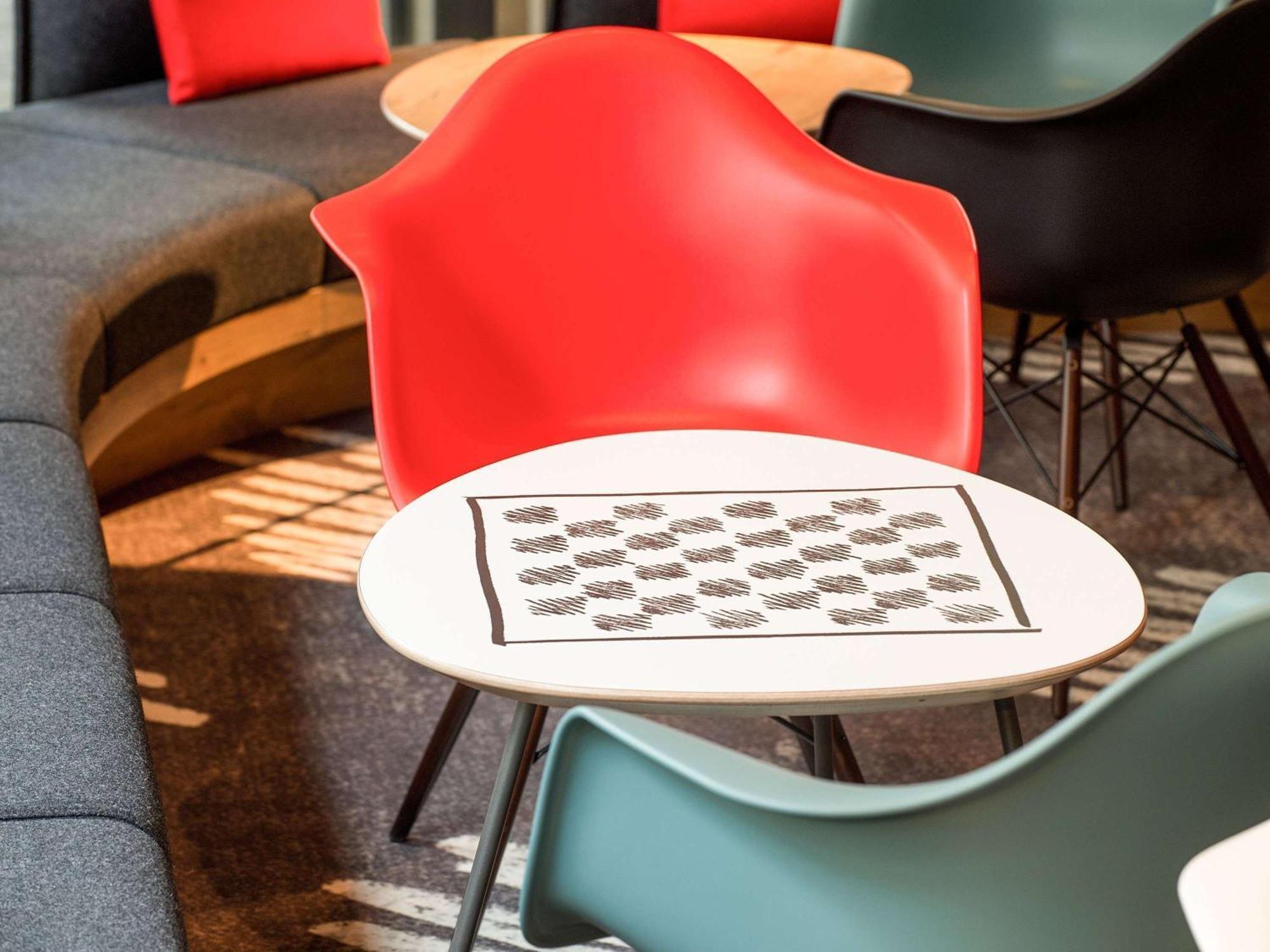 Ibis Barcelona Molins De Rei Hotel Kültér fotó