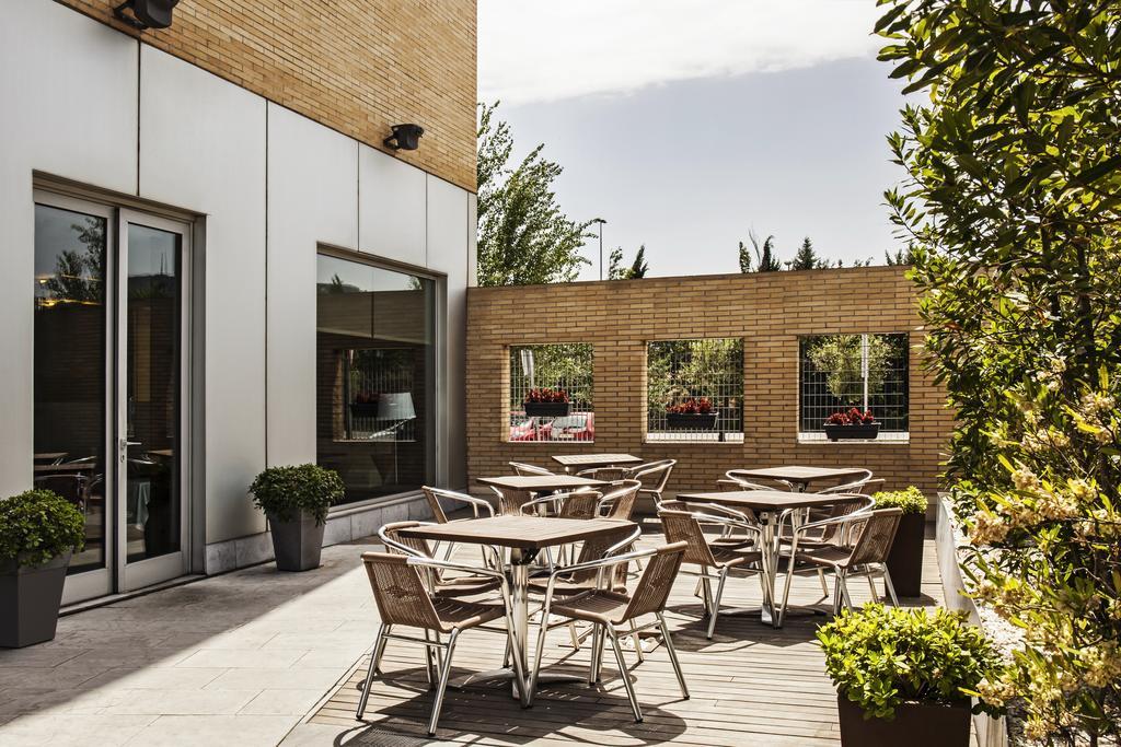 Ibis Barcelona Molins De Rei Hotel Kültér fotó