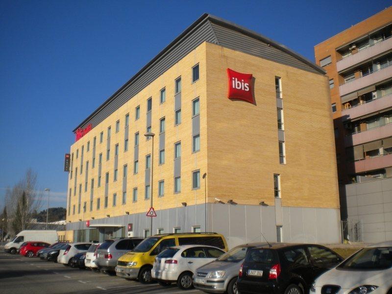 Ibis Barcelona Molins De Rei Hotel Kültér fotó