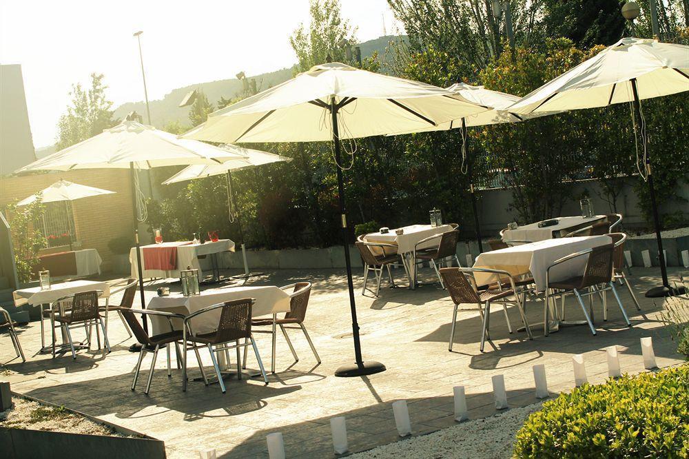 Ibis Barcelona Molins De Rei Hotel Kültér fotó