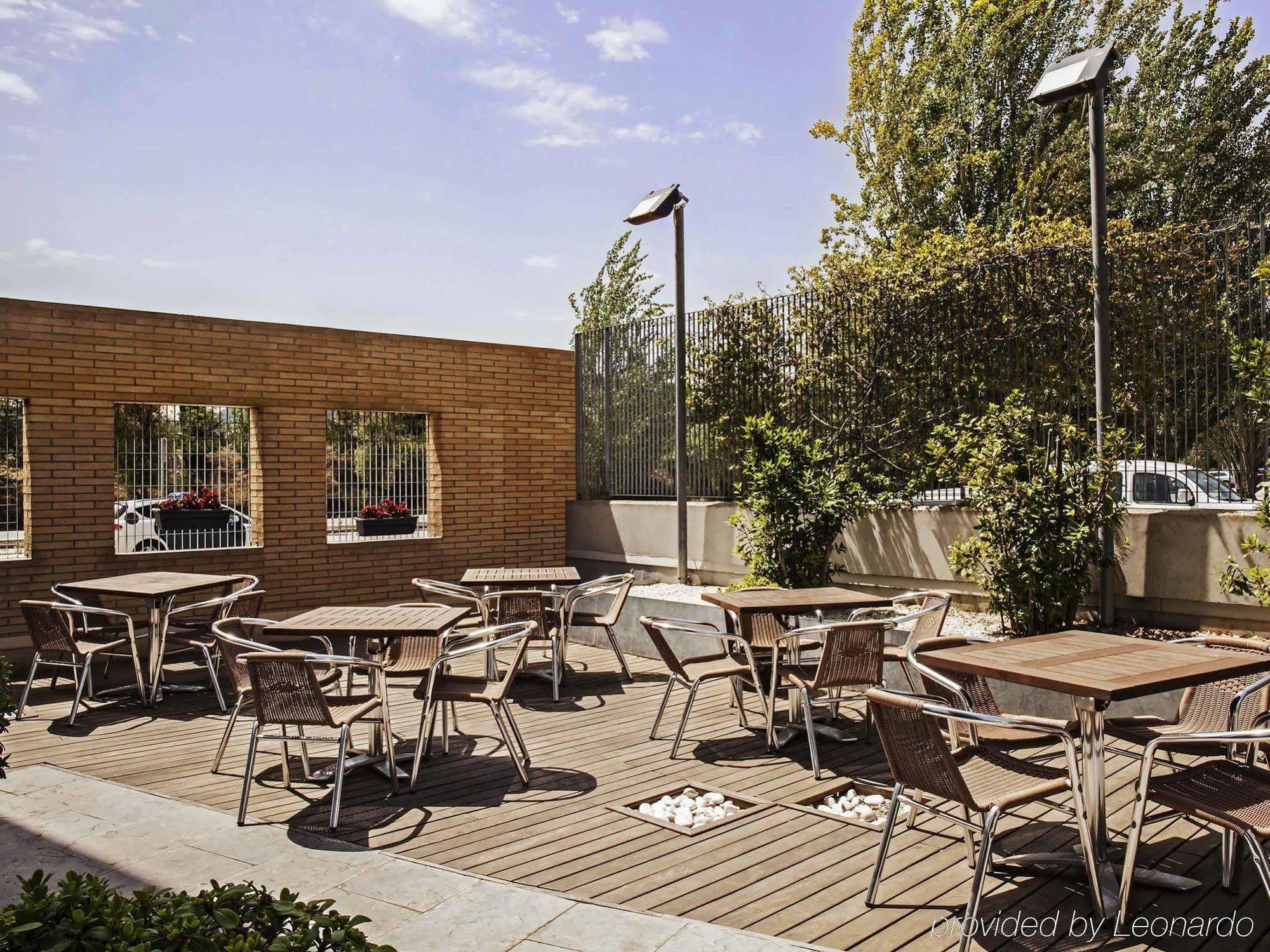 Ibis Barcelona Molins De Rei Hotel Kültér fotó