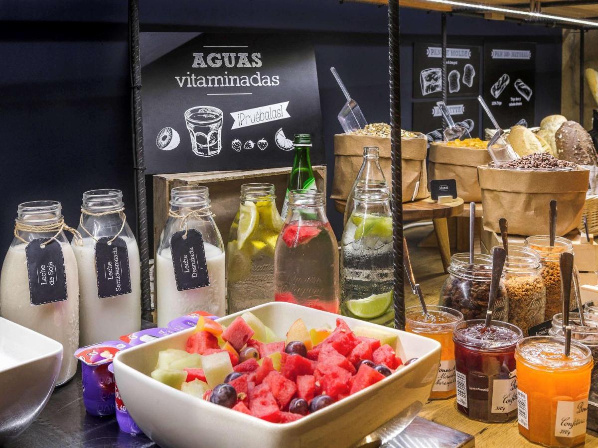 Ibis Barcelona Molins De Rei Hotel Kültér fotó