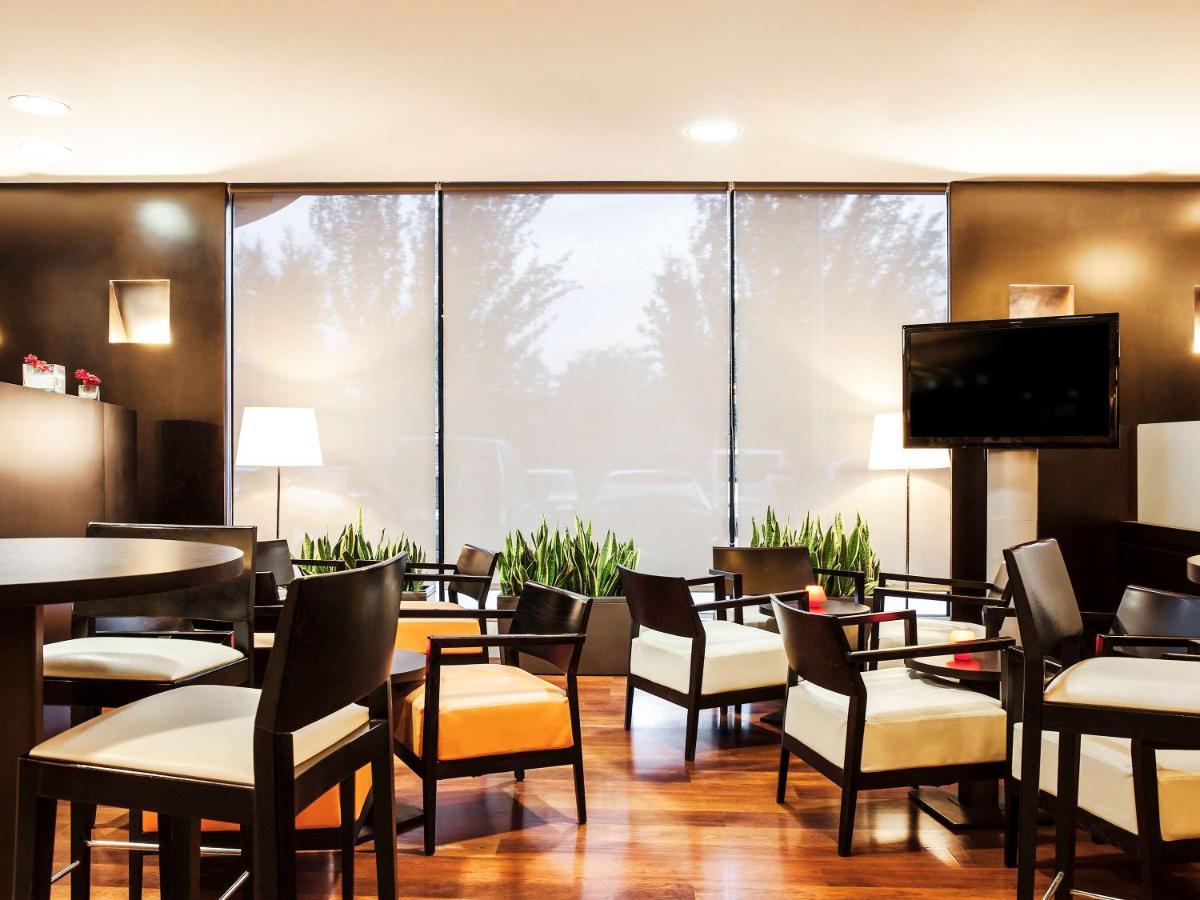 Ibis Barcelona Molins De Rei Hotel Kültér fotó